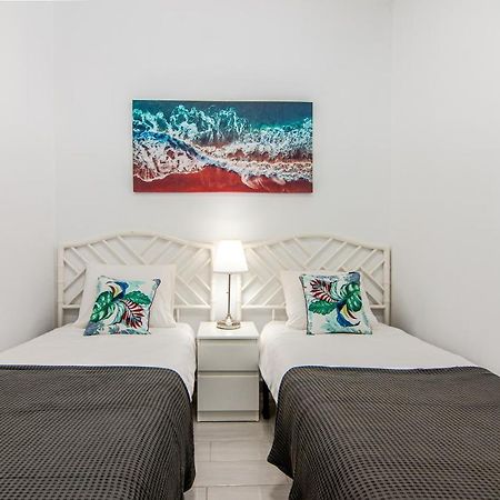 Central 2 Bedroom Apartment Playa De Las Americas Extérieur photo